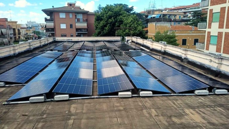 Pannelli fotovoltaici hotel Urbangarden di Roma